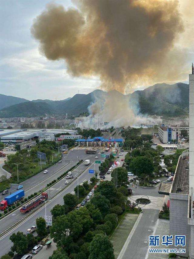 今天新闻说7月份工资会有变化，我赶紧看了一下